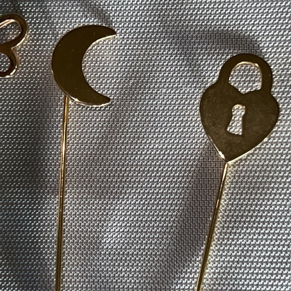 Avon Pin and 8 Stick Pins Lot Telephone Flower Lock Moon Butterfly Bird Stars - Picture 8 of 12